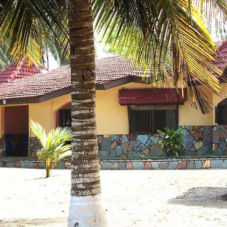 Rent Your Own Private Beach Bungalow Ampeni 외부 사진