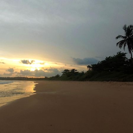 Rent Your Own Private Beach Bungalow Ampeni 외부 사진